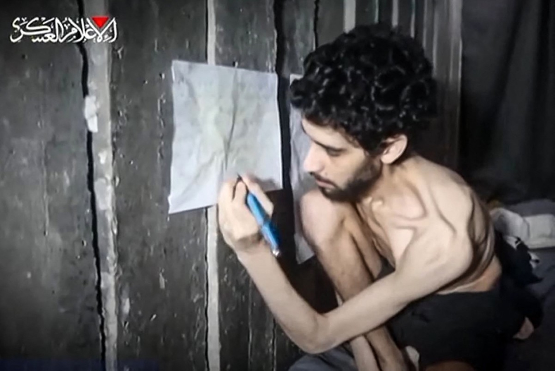 أ ف ب 