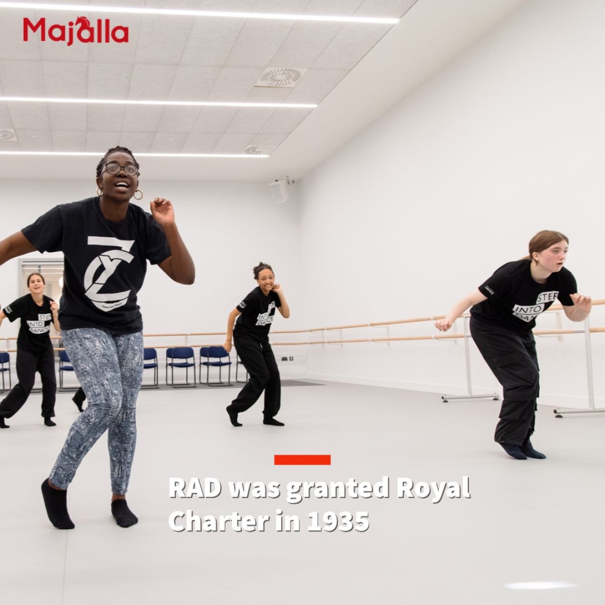 Royal Academy of Dance: Conveying Passion for Dance Through Elegance and Beauty