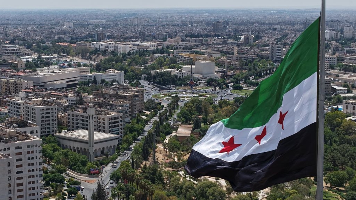 The largest Syrian flag was raised on the highest pole, 110 meters high, in Tishreen Park in the Syrian capital, Damascus, on June 4.