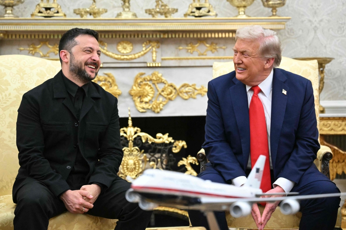 Ukrainian President Volodymyr Zelenskyy and US President Donald Trump participate in a meeting in the Oval Office of the White House in Washington, DC, on August 18, 2025. 