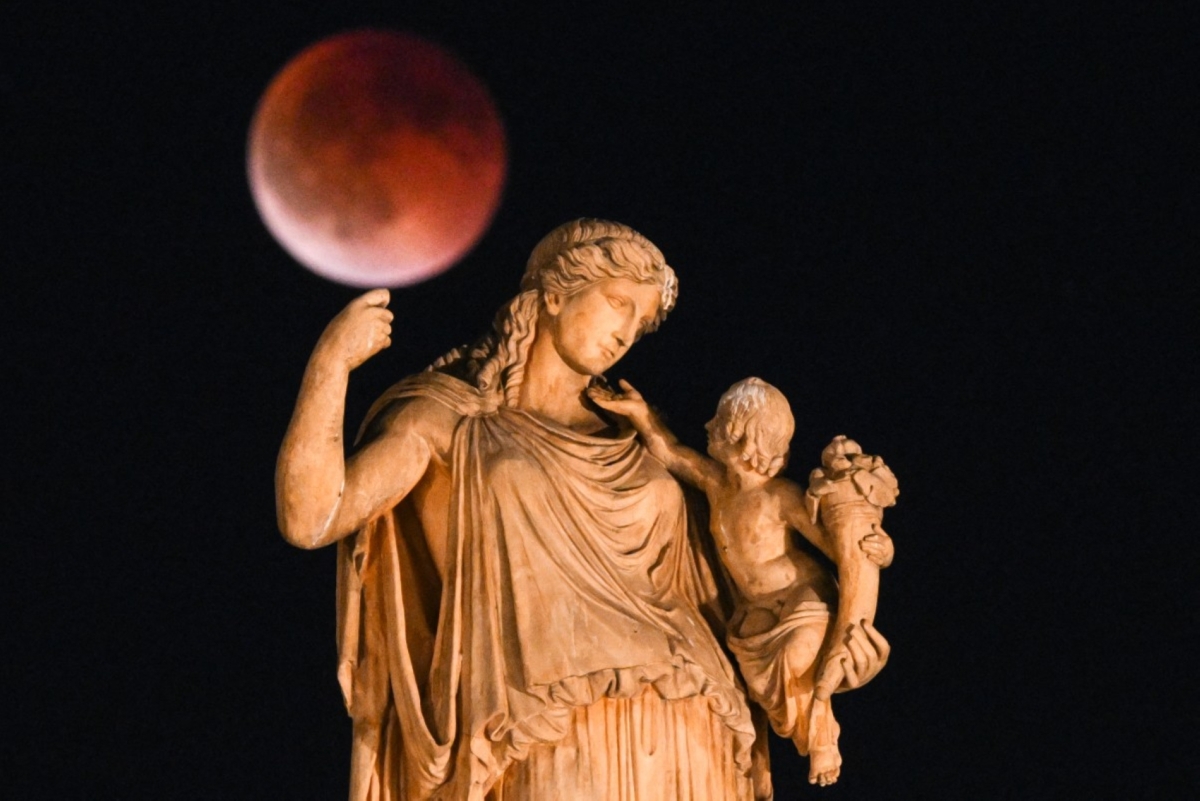 Angelos TZORTZINIS / AFP