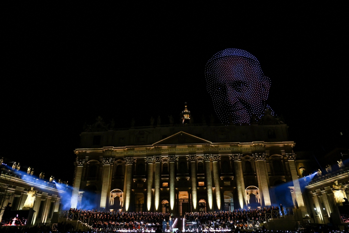 REUTERS/Ciro De Luca