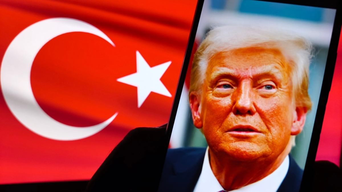 During their Oval Office meeting in September, President Donald Trump greeted President Recep Tayyip Erdoğan warmly, pulling out a chair for his guest and referring to Türkiye’s delegation as “too smart”.
