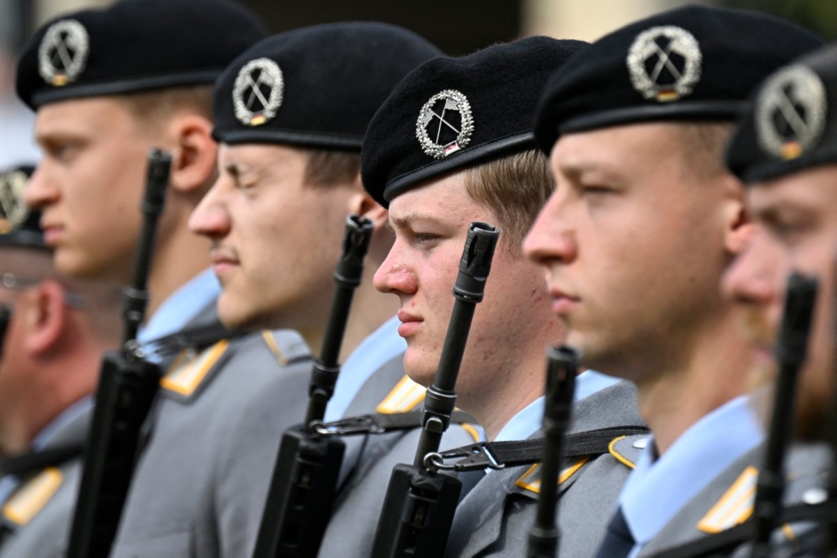 Recruits of the German Armed Forces Bundeswehr are sworn in on 4 September 2025 in front of North Rhine-Westphalia's state parliament in Duesseldorf, western Germany.