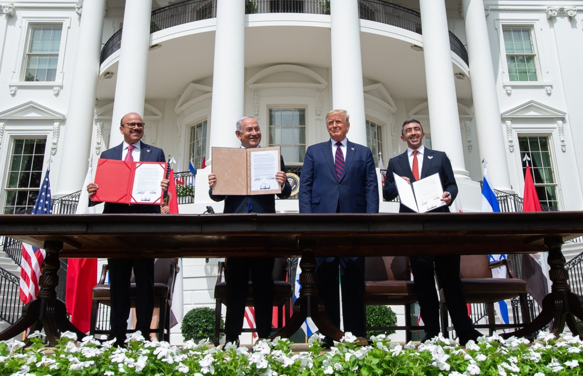 (L-R)Bahrain Foreign Minister Abdullatif al-Zayani, Israeli Prime Minister Benjamin Netanyahu, US President Donald Trump, and UAE Foreign Minister Abdullah bin Zayed Al-Nahyan after signing the Abraham Accords on 15 September 2020.