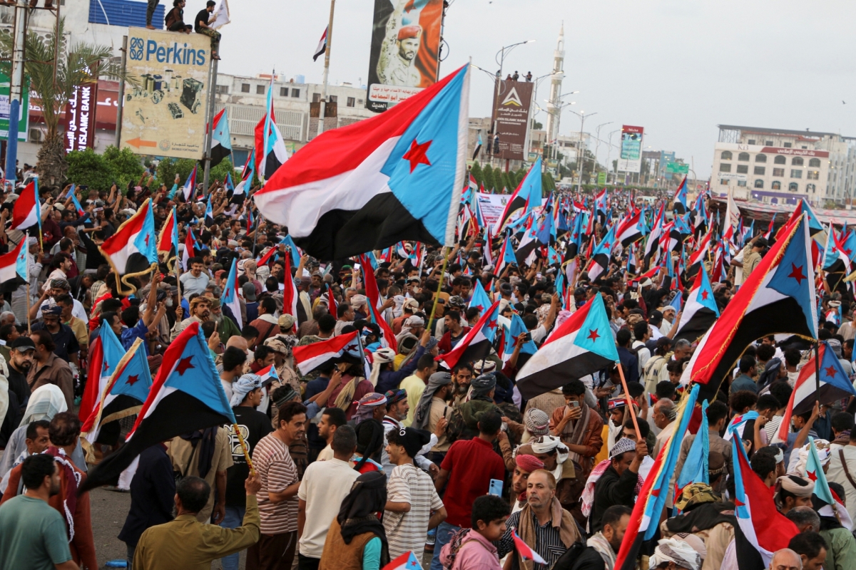 A crowd of people at a march organized by the Southern Transitional Council in Aden, Yemen, on 21 December 2025.
 