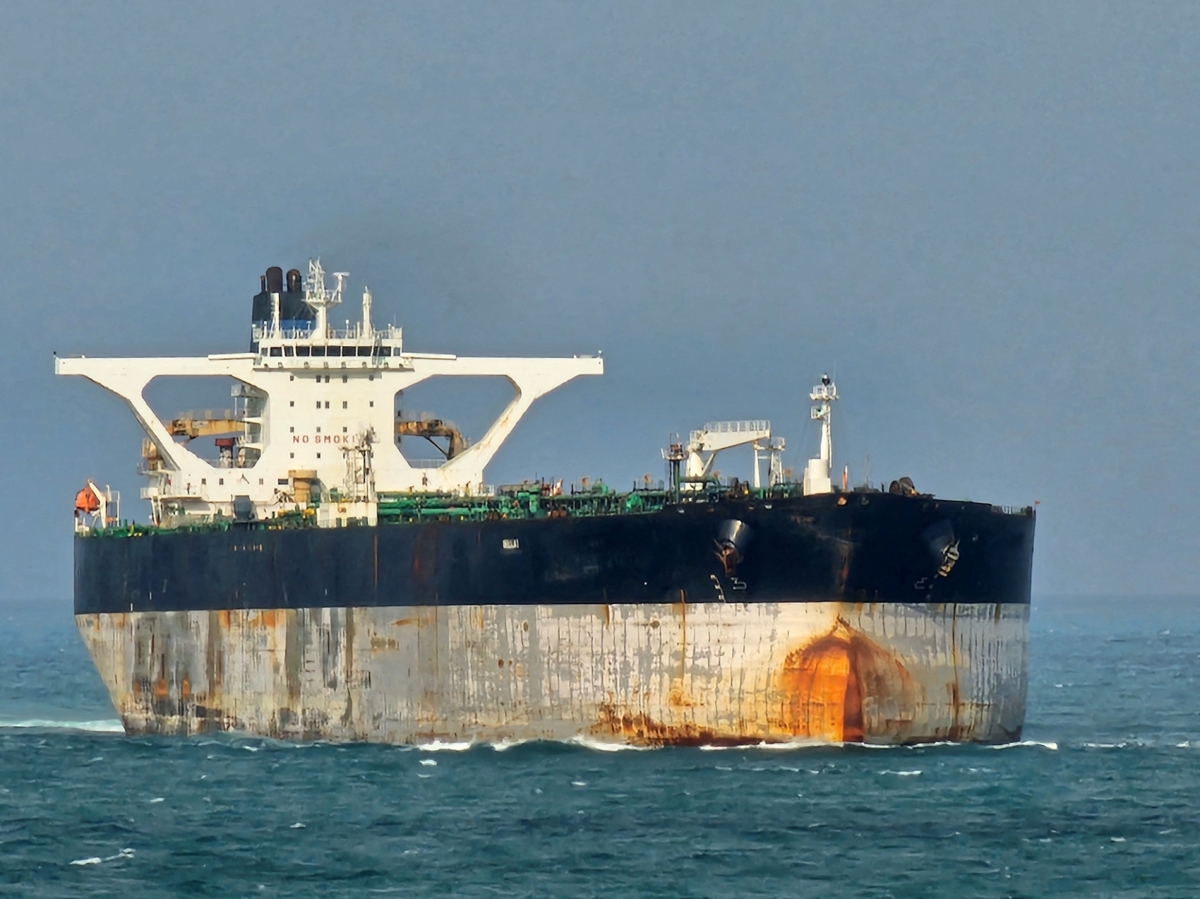 A Venezuelan oil tanker in the middle of the sea near Singapore, after being pursued by US authorities, on 18 March 2025.