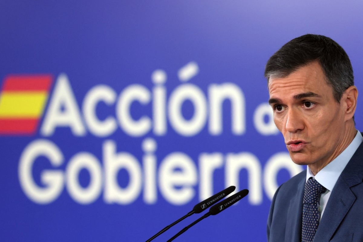 Spain's Prime Minister Pedro Sanchez gives a press conference following an extraordinary cabinet meeting about the energy crisis, at the Moncloa Palace in Madrid on 20 March 2026.