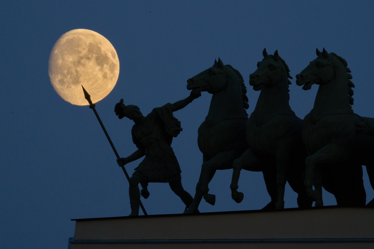 AP Photo/Dmitri Lovetsky