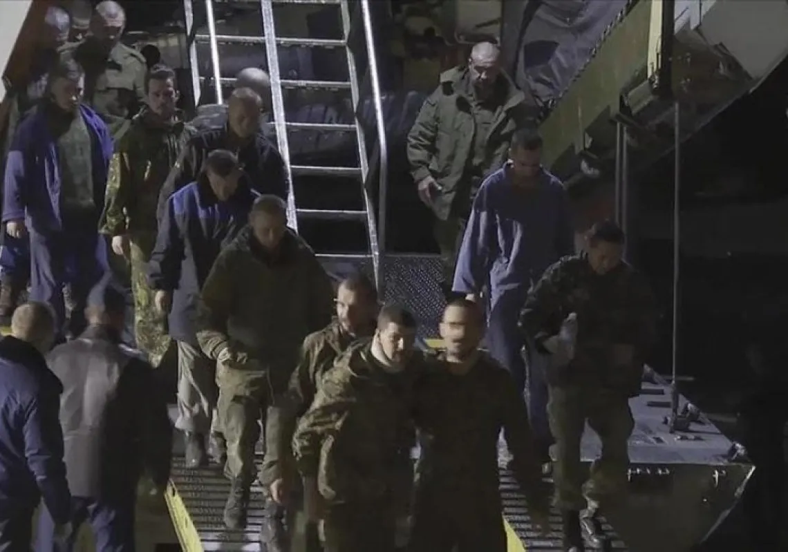  روسيا وأوكرانيا تتبادلان 120 من أسرى الحرب