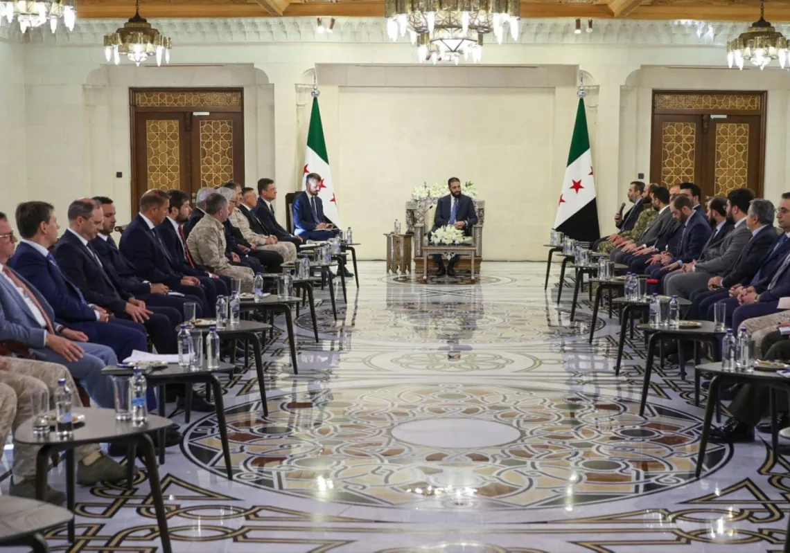 الرئيس السوري أحمد الشرع يستقبل وفدا روسيا رفيع المستوى برئاسة نائب رئيس الوزراء الروسي ألكسندر نوفاك في دمشق، 9 سبتمبر 2025