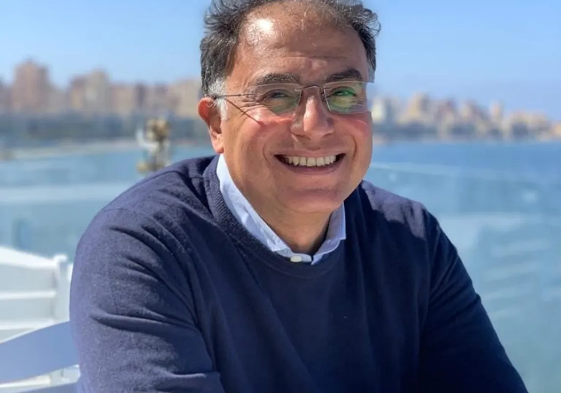 الكاتب المصري أشرف العشماوي