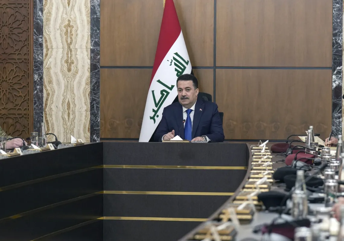 رئيس الوزراء العراقي محمد شياع السوداني يترأس اجتماعا مع كبار المسؤولين في القوات المسلحة العراقية والتحالف الذي تقوده الولايات المتحدة في بغداد