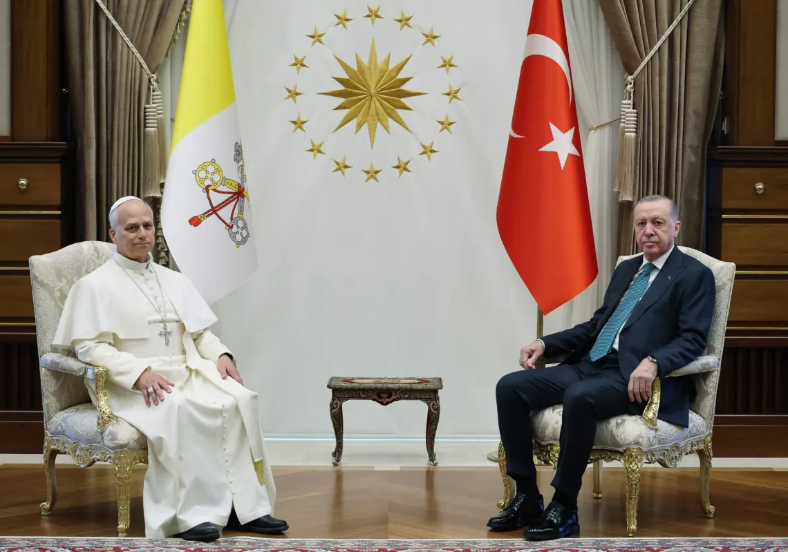 الرئيس التركي رجب طيب أردوغان يستقبل البابا ليو الرابع عشر في أنقرة في 27 نوفمبر 