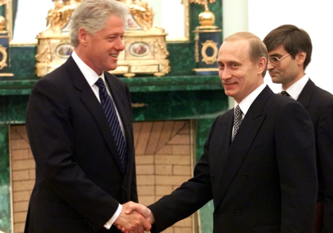 كلينتون وبوتين خلال اجتماعهما في الكرملين في الخامس من يونيو عام 2000