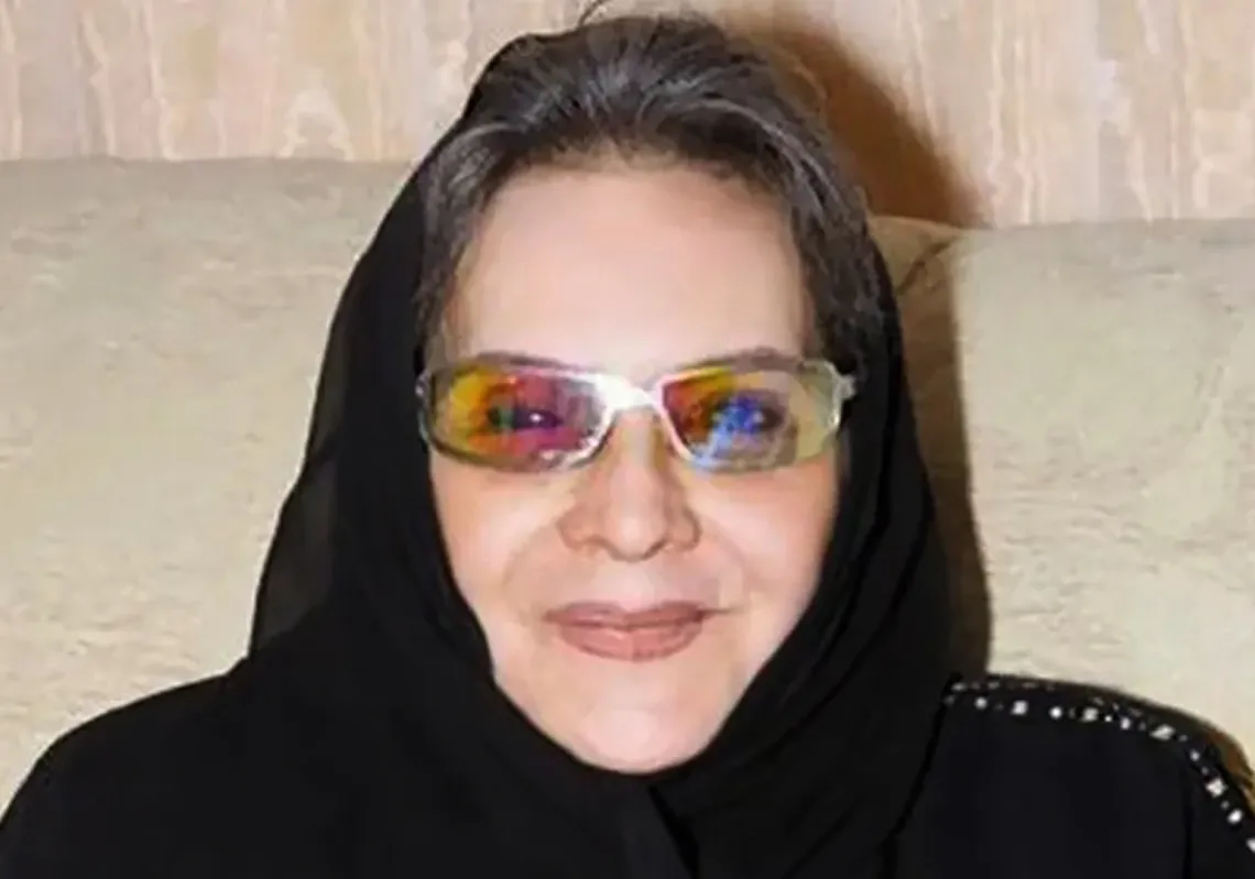 الشاعرة ثريا قابل