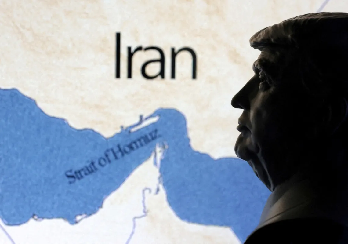 الرئيس الاميركي دونالد ترمب ومضيق هرمز 