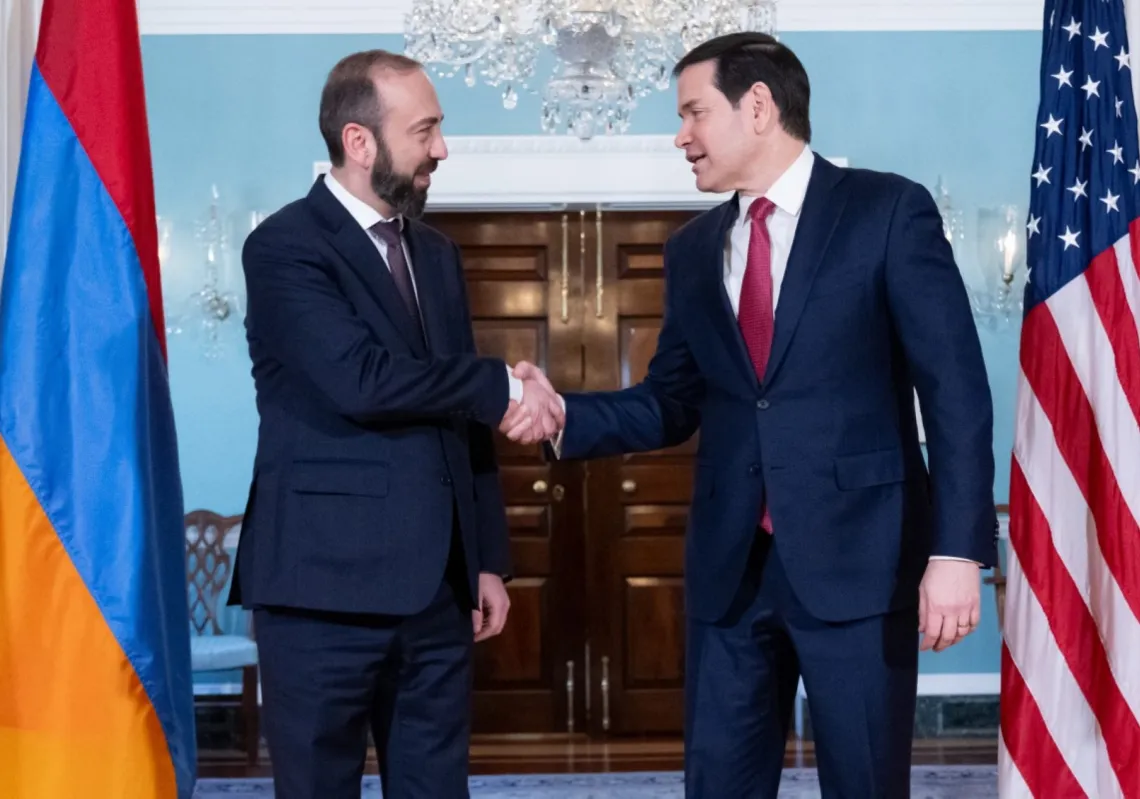 وزير الخارجية الأميركي مارك روبيو يصافح وزير الخارجية الأرمني أرارات ميرزويان، واشنطن 13 يناير 2026