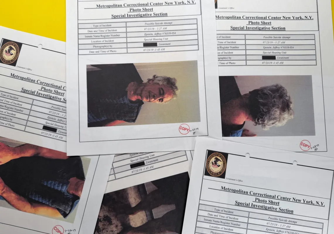 وثيقة نشرتها وزارة العدل الأميركية عن ملفات جيفري إبستين، 10 فبراير 2026، تظهر تقريرا يتضمن صورا لإبستين بعد محاولة انتحار في 23 يوليو 2019