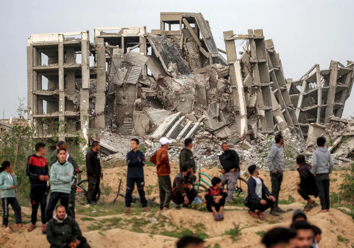 مبان مدمرة في حي الزهراء، جنوب غرب النصيرات وسط قطاع غزة، في 6 فبراير2026