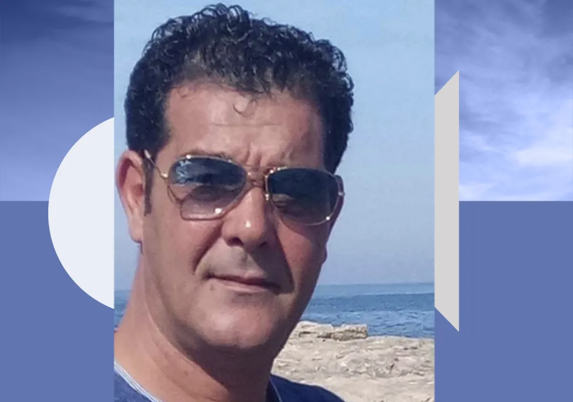 الشاعر الجزائري عادل صياد