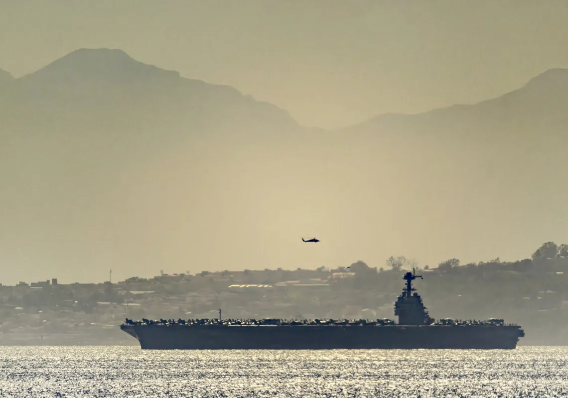 حاملة الطائرات الأميركية "يو إس إس جيرالد فورد" تعبر مضيق جبل طارق، 20 فبراير 2026