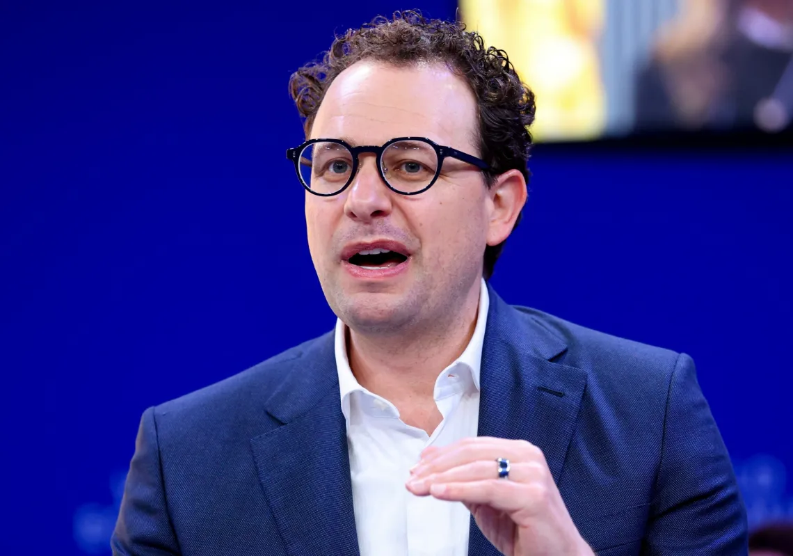 داريو أمودي، الرئيس التنفيذي والمؤسس المشارك لشركة "أنثروبيك"، يتحدث خلال الاجتماع السنوي السادس والخمسين للمنتدى الاقتصادي العالمي في دافوس، سويسرا