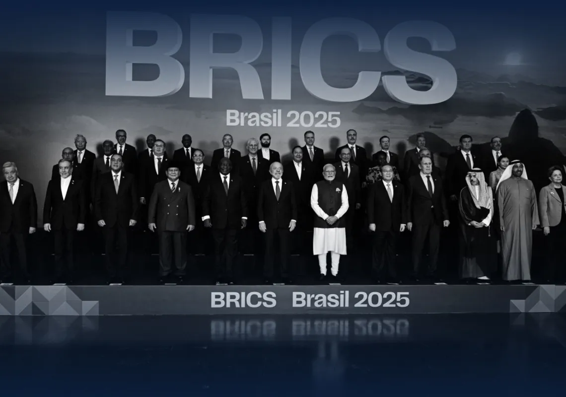 قادة دول مجموعة "بريكس" والدول الشريكة يلتقطون صورة جماعية خلال القمة في ريو دي جانيرو بالبرازيل،7 يوليو 2025