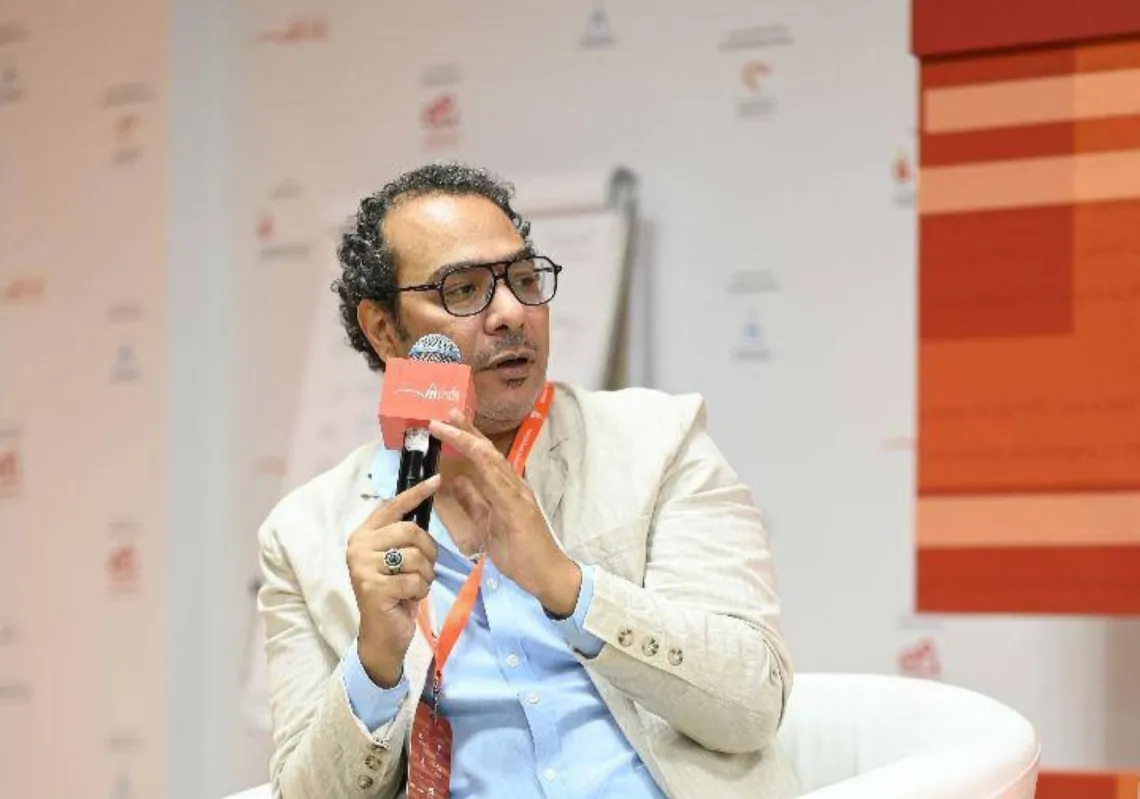 أحمد عبد اللطيف لـ"المجلة": أكتب بحرية حين أكتب للغرباء