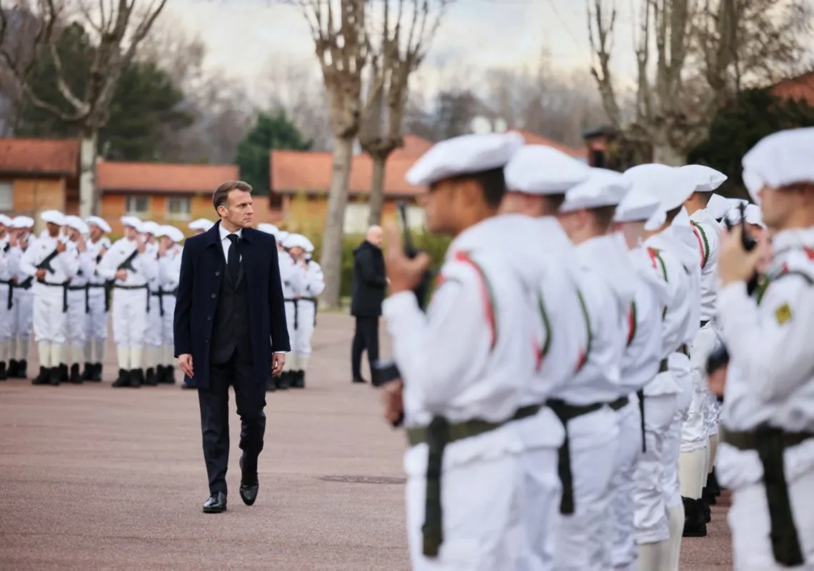  ماكرون في استعراض عسكري في جبال الألب الفرنسية، 27 نوفمبر 2025