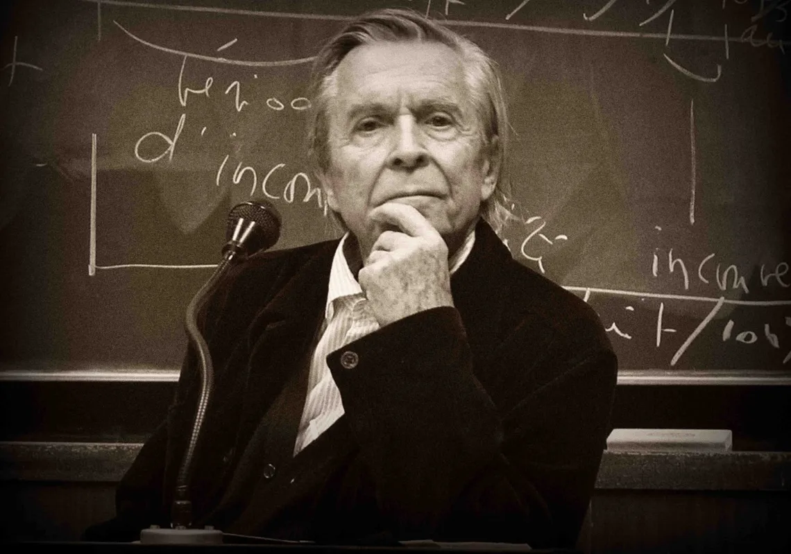 الكاتب جان بيار فاي خلال مؤتمر في جامعة تولوز، 24 نوفمبر 2010