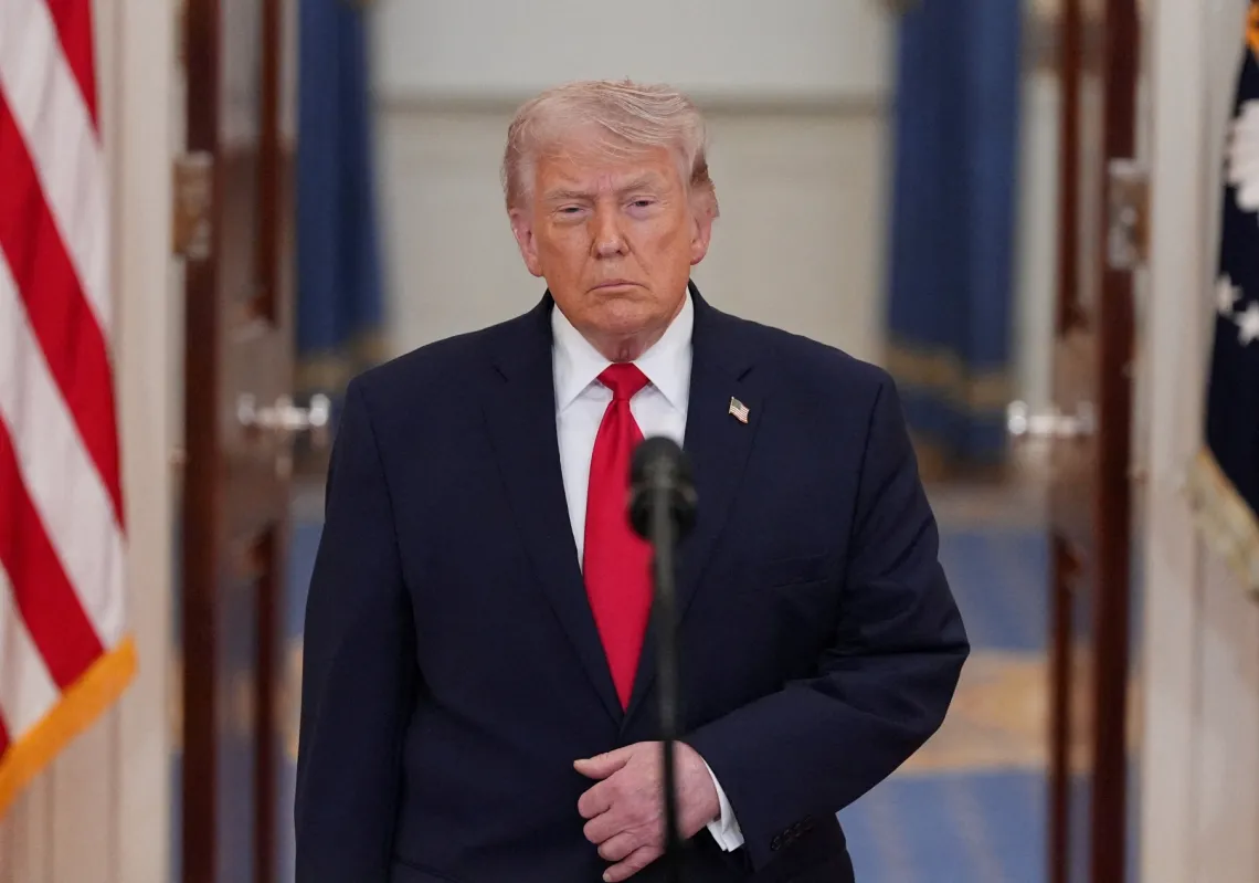 الرئيس الأميركي دونالد ترامب يصل لإلقاء خطاب إلى الأمة حول الحرب مع إيران في البيت الأبيض، واشنطن، 1 أبريل 2026