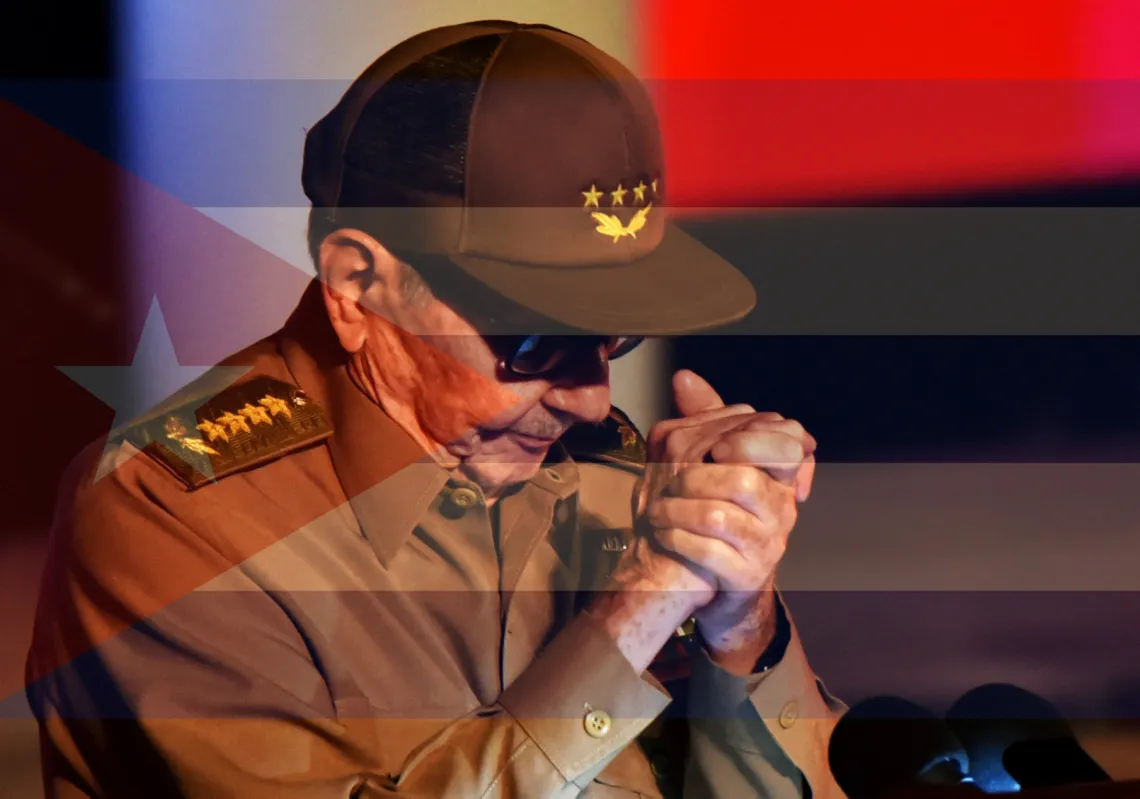 الرئيس الكوبي السابق راؤول كاسترو خلال اجتماع للاحتفال بالذكرى الخامسة والستين للثورة الكوبية في سانتياغو دي كوبا في 1 يناير 2024