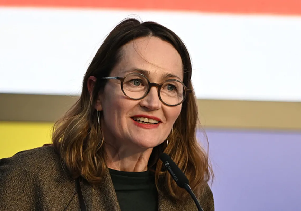 Katrina Poladian delivers a speech after winning the Leipzig Book Fair Prize for her novel "The Golden Beach" in 2025.