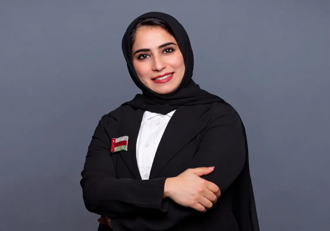 آية السيابي: قهر المرأة مرآة لهشاشة العدالة في المجتمع