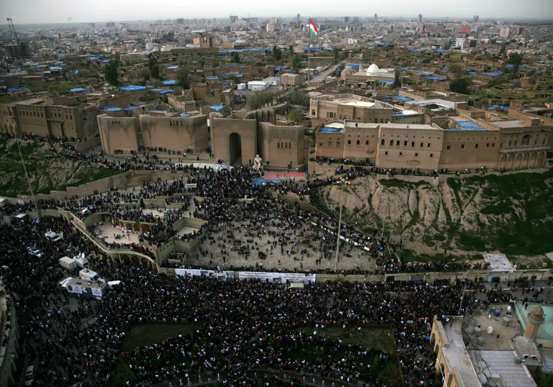 The Stateless Statesmen