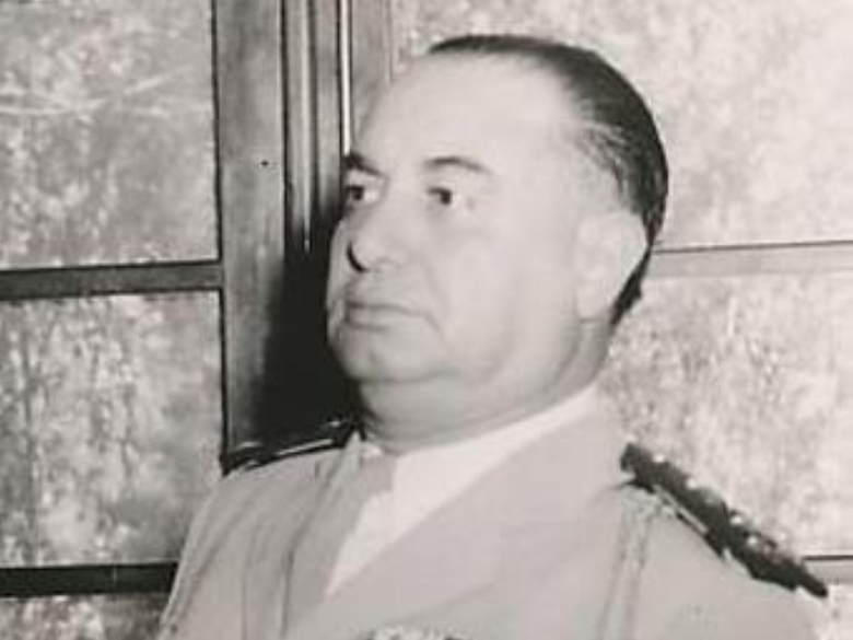 Sochli mushukli yahudiy ayol